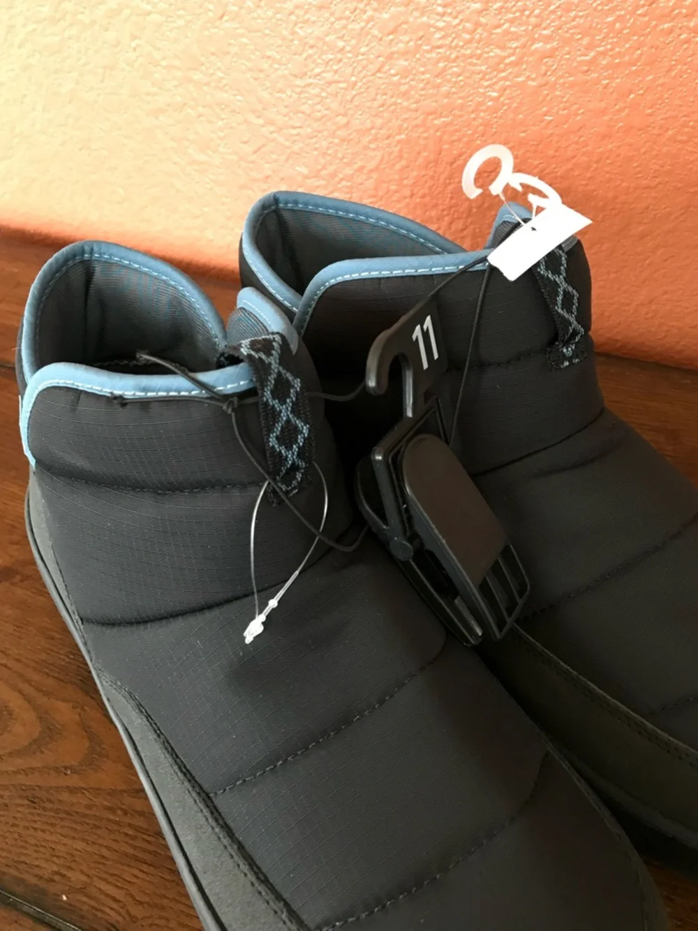 Ozark Trail Men’s 11 Black Padded Insulated Water-Resistant Puffer Boots NWT